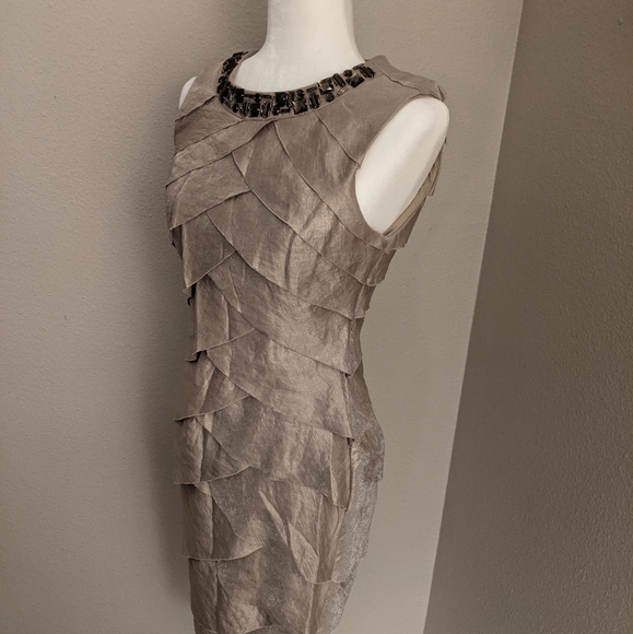 London Times Champagne Silky tiered Wedding / Cocktail semi-formal dress size  4 - Picture 3 of 10